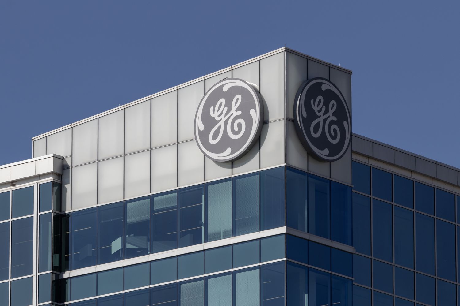 Lịch sử thương hiệu: Một thế kỷ quảng cáo của General Electric(GE)